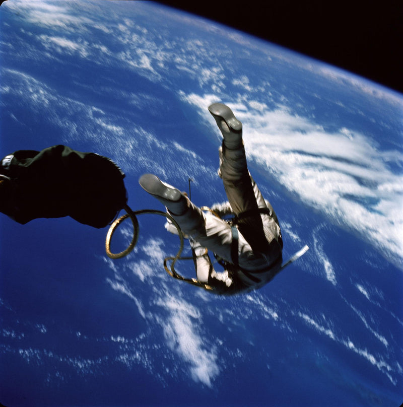 GEMINI IV: AMERICA'S FIRST SPACEWALK